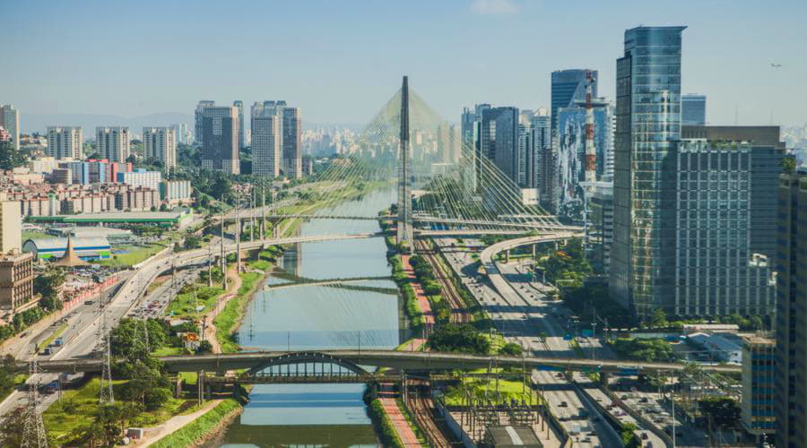 Onze autoverhuurservices bieden een gevarieerde selectie van voertuigen in São Paulo.